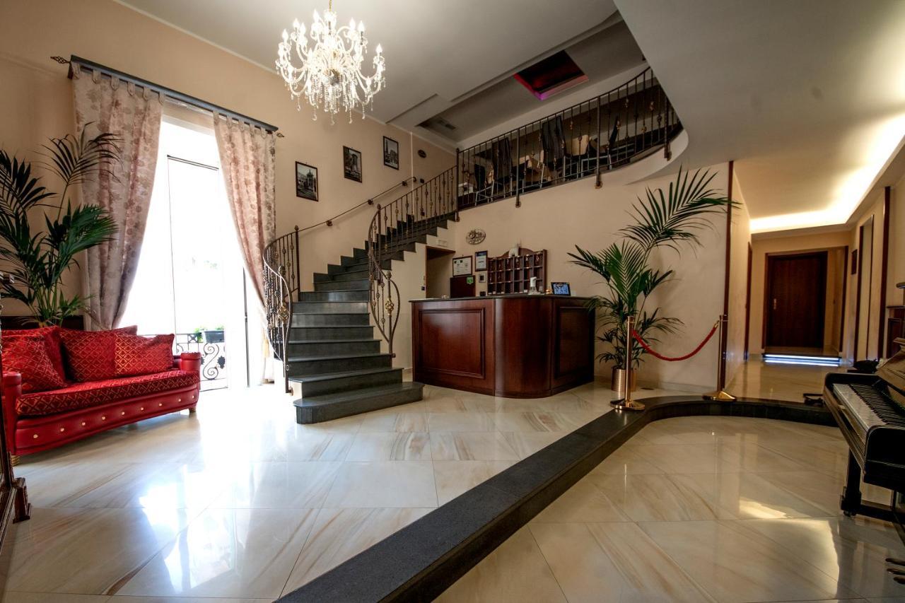 Hotel Lanfipe Palace Неаполь Экстерьер фото